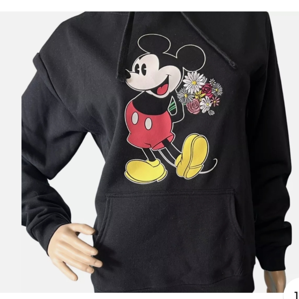 Disney Mickey Mouse soft sweatshirt Size M